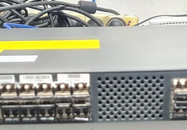 Cisco EMC MDS 9120 -k9  24-Port Multilayer Intelligent Fabric Switch DS-C9124-K9